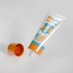 ⁦واقي شمسي مع عامل تفييح عيار 50 SPF⁩ - الصورة ⁦2⁩