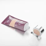 ⁦كريم أساس تيوب مع كونسيلر⁩ - الصورة ⁦2⁩